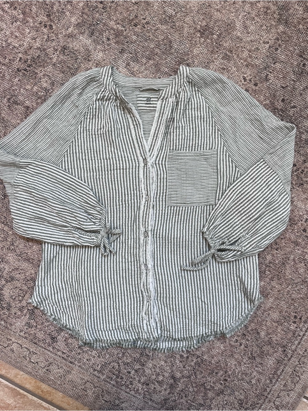 Aerie Green White Striped Seersucker Button Up Shirt Tie Cuff Frayed Hem XS